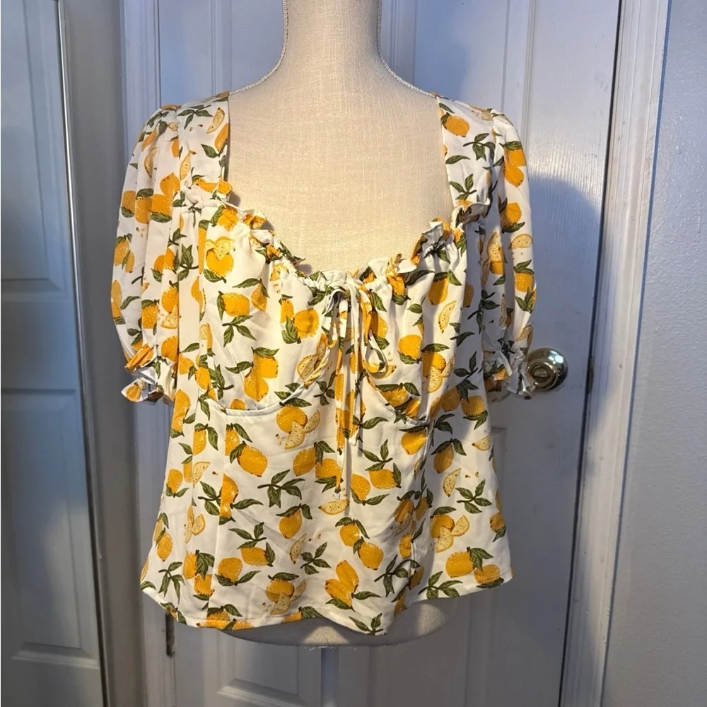 Lemon yellow crop top shirt - Picture 1 of 5